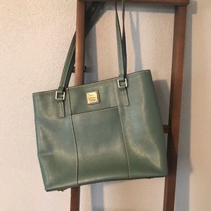 EUC Dooney & Bourke Purse.  In perfect condition.